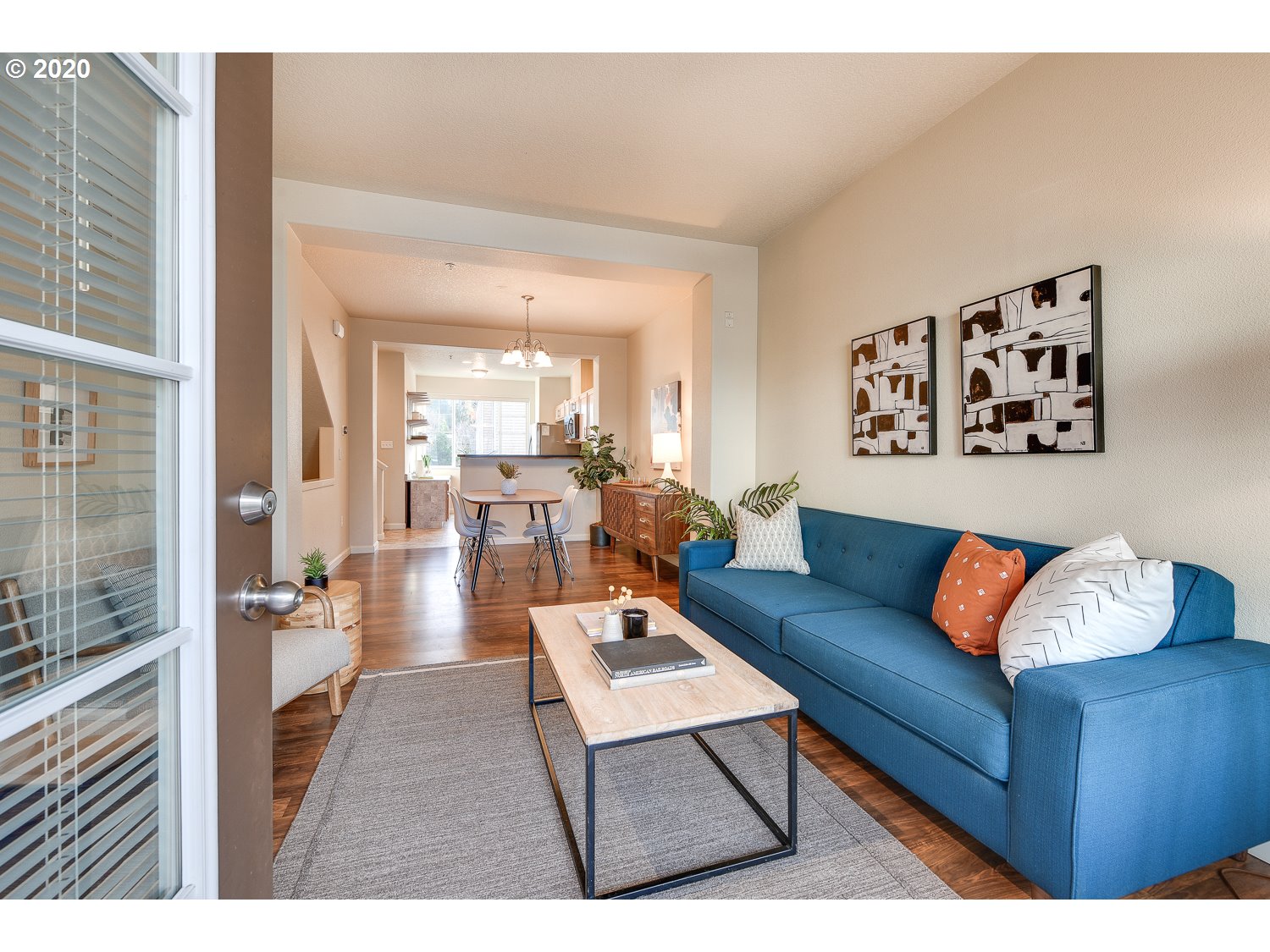 Photo #3: 20385172 Listing 