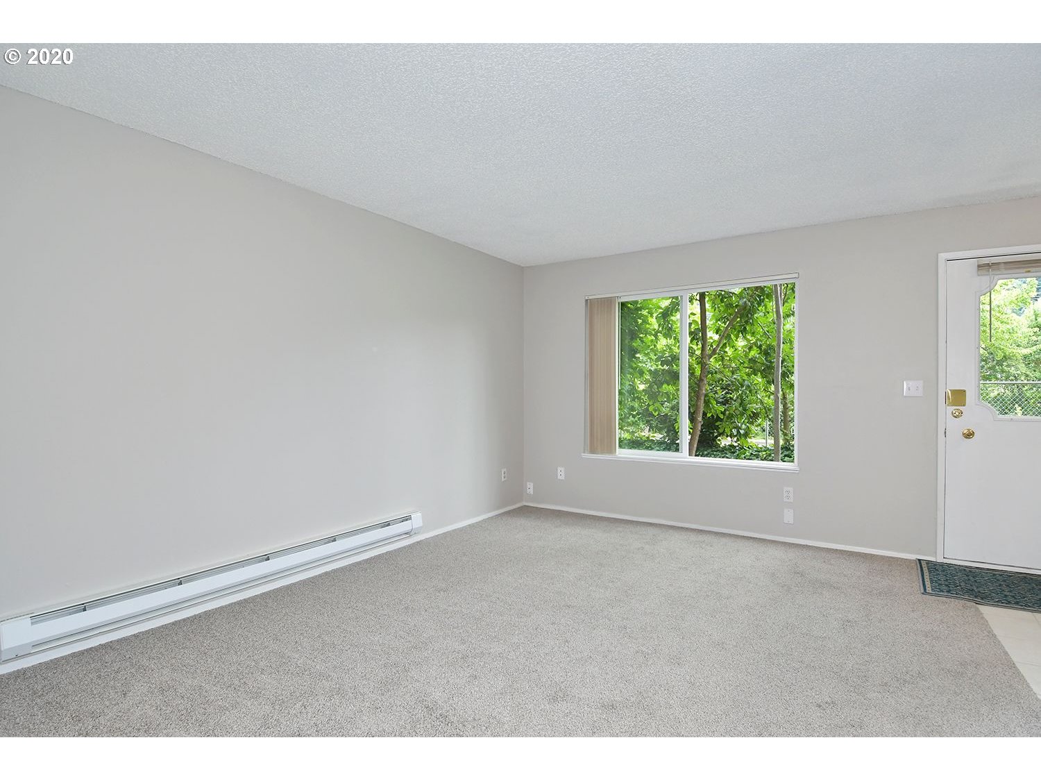 Photo #5: 20386549 Listing 