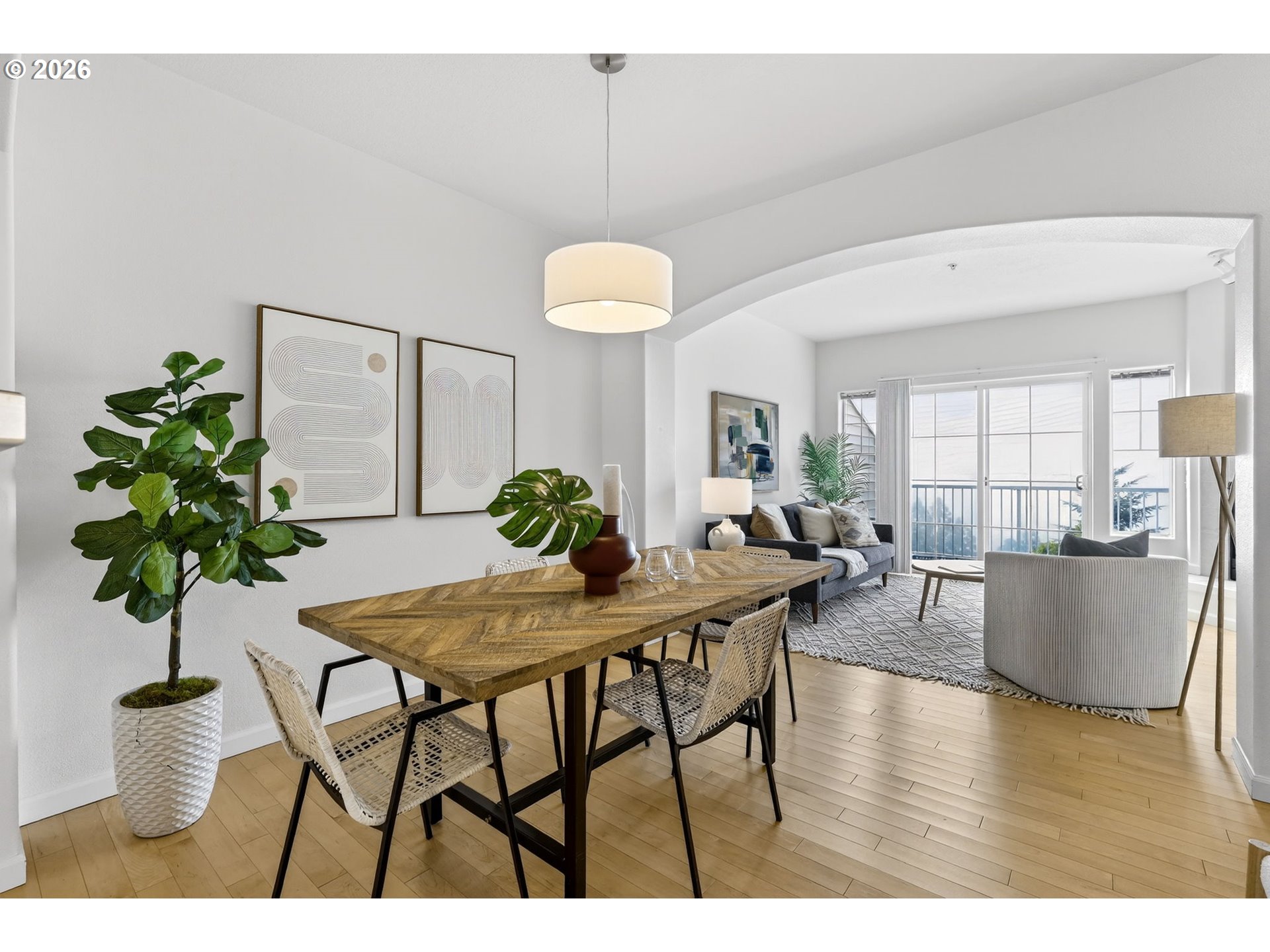 Photo #4: 203889066 Listing: Photo #4