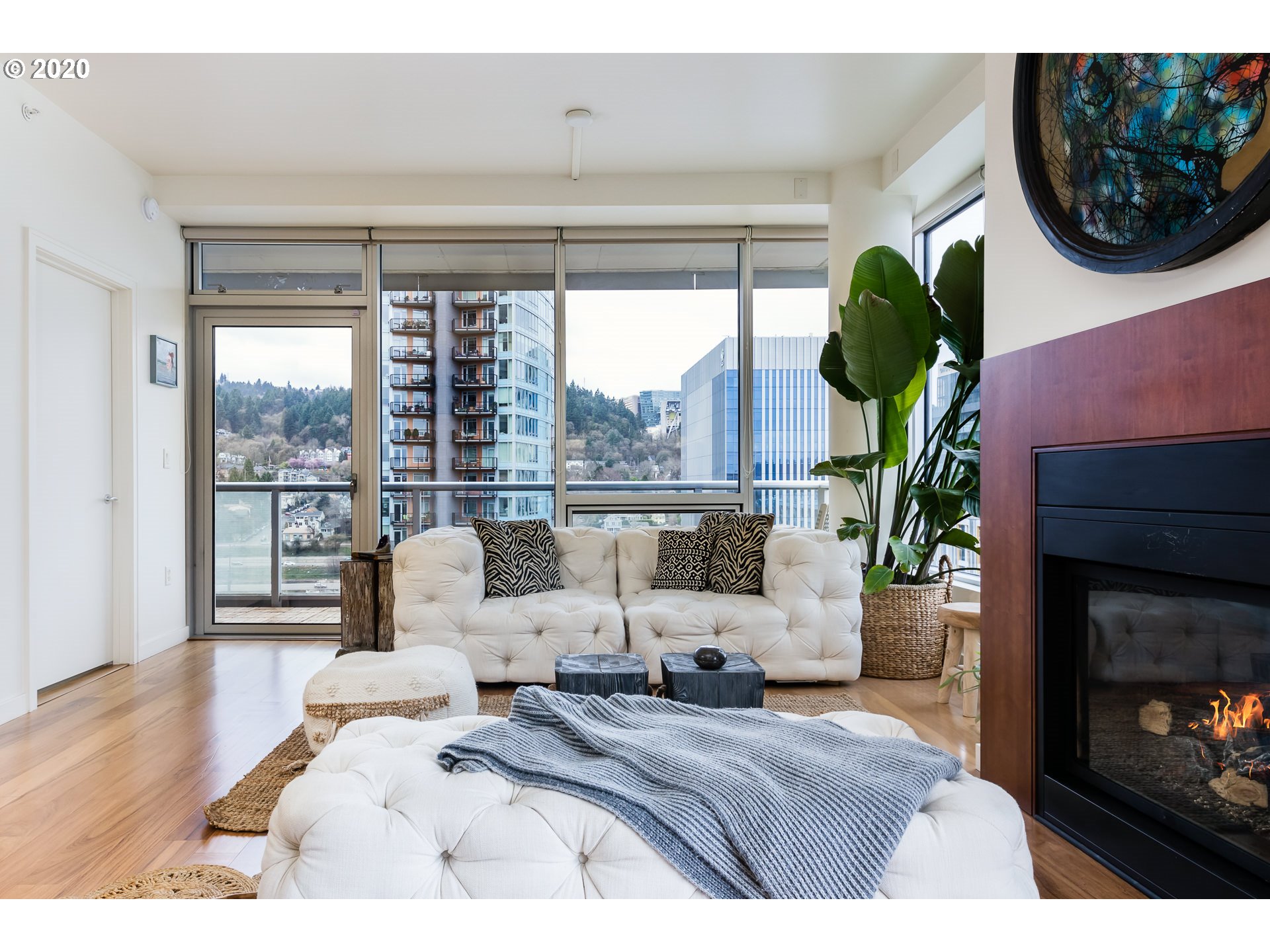 Photo #2: 20393250 Listing 