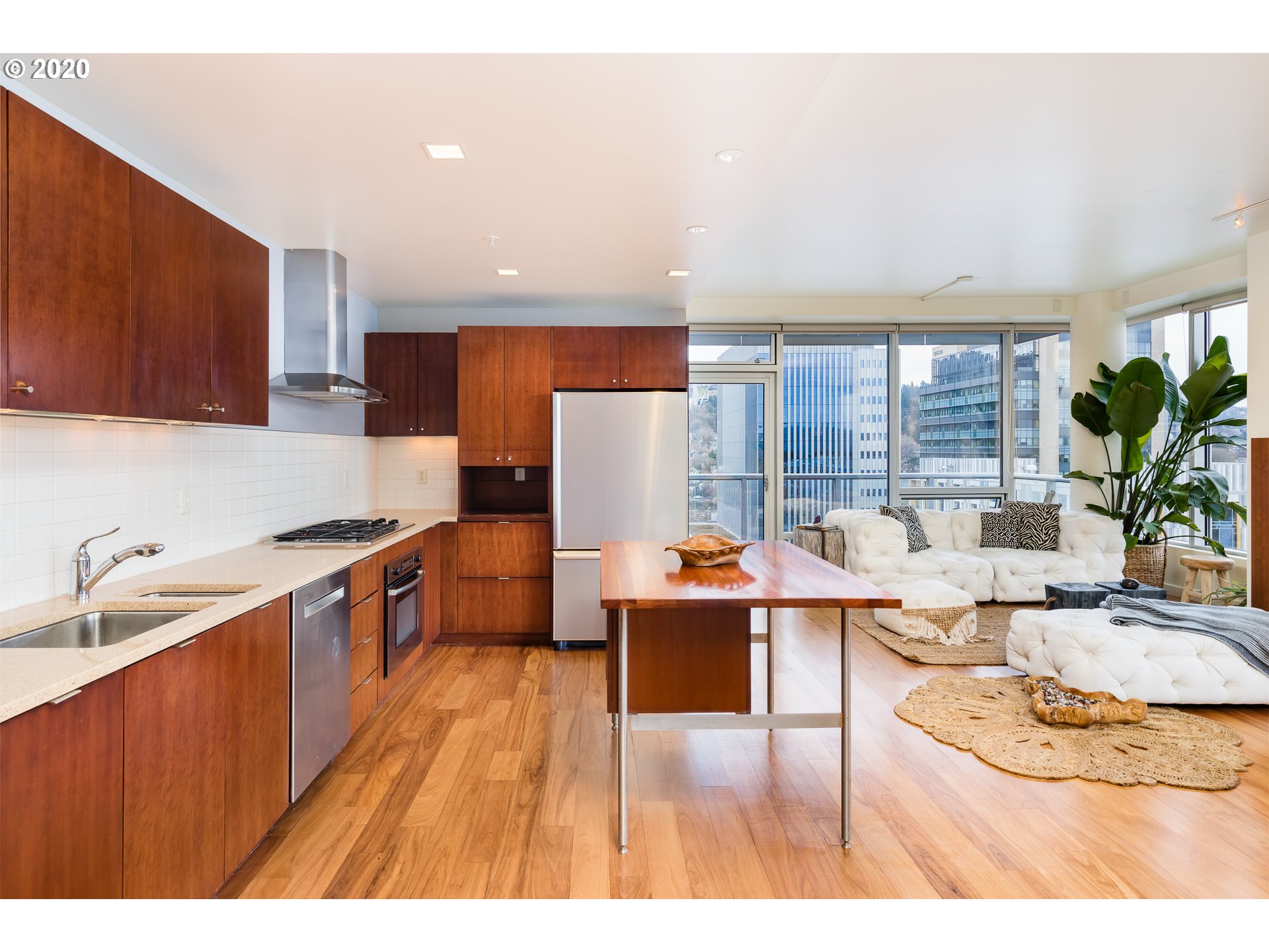 Photo #6: 20393250 Listing 