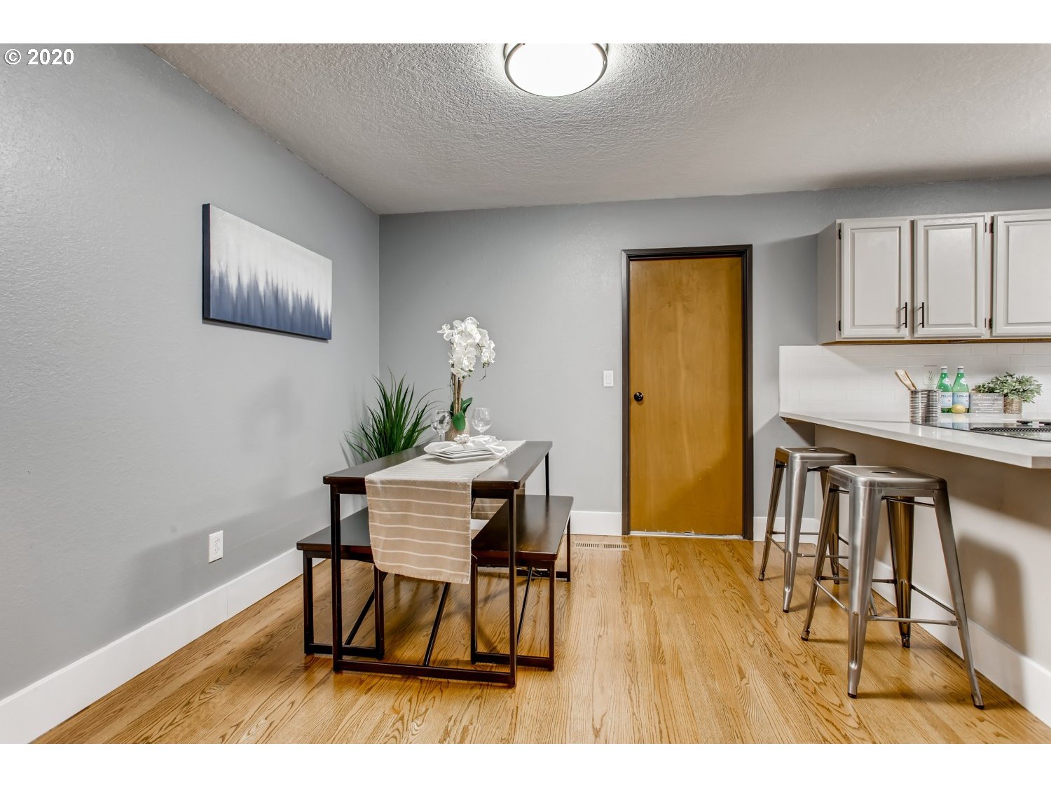 Photo #6: 20394263 Listing 