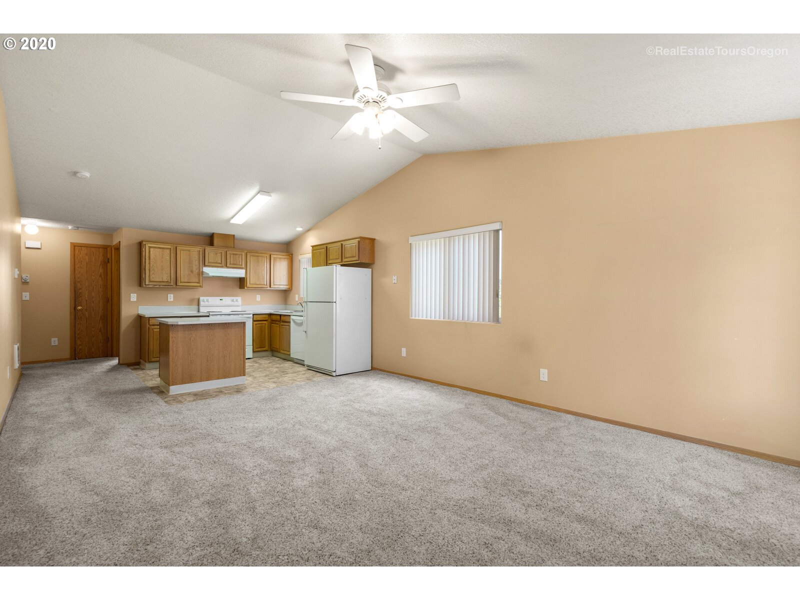 Photo #5: 20395573 Listing 