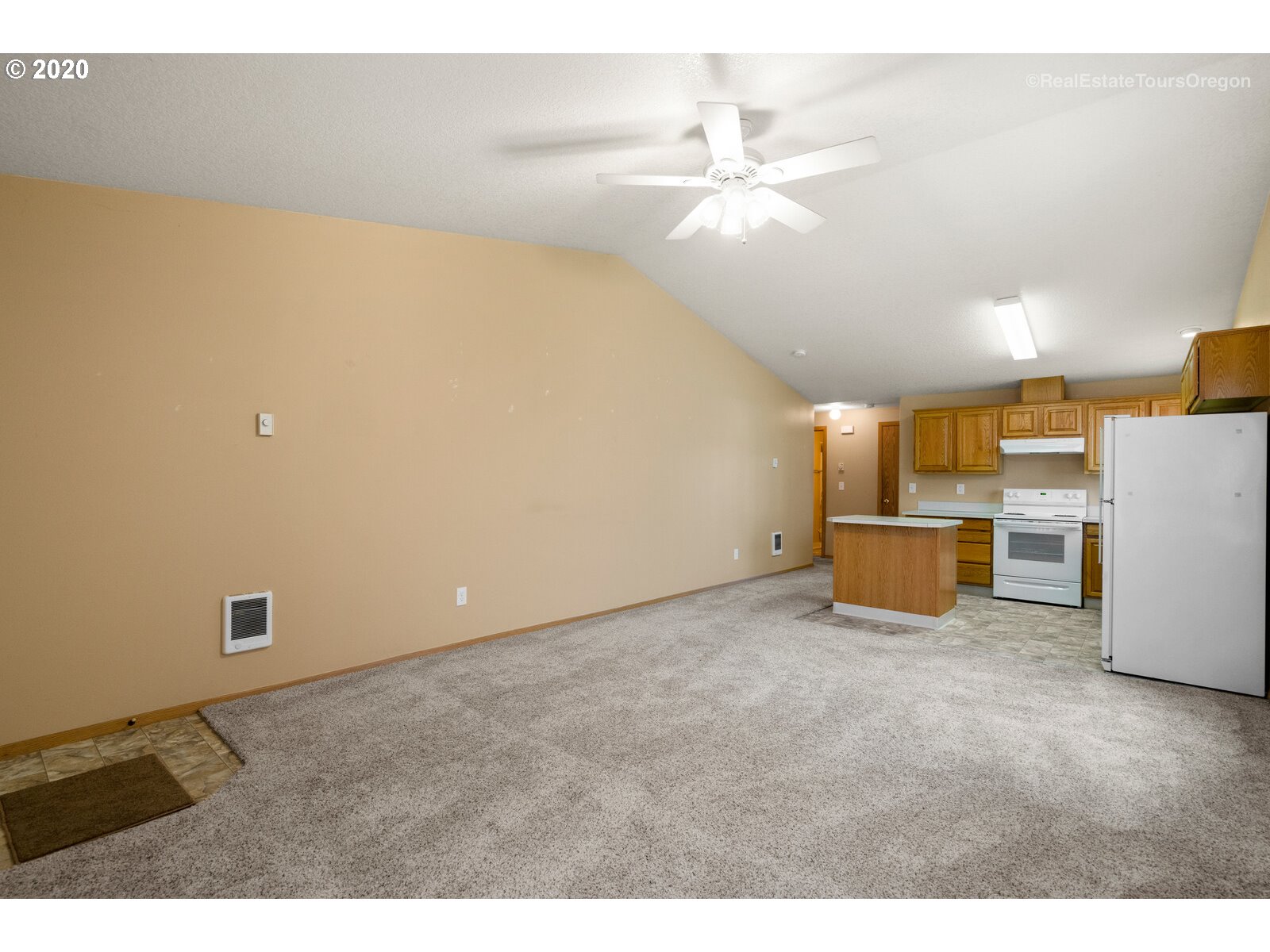 Photo #6: 20395573 Listing 
