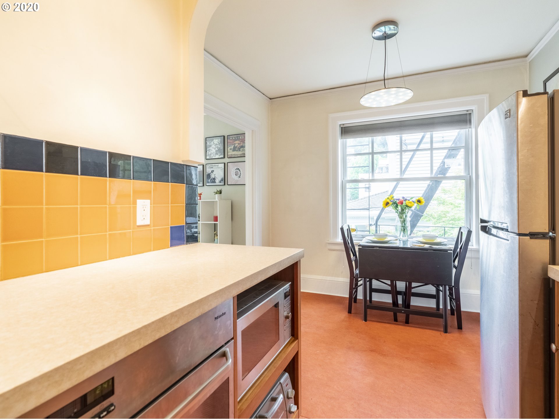 Photo #6: 20400491 Listing 