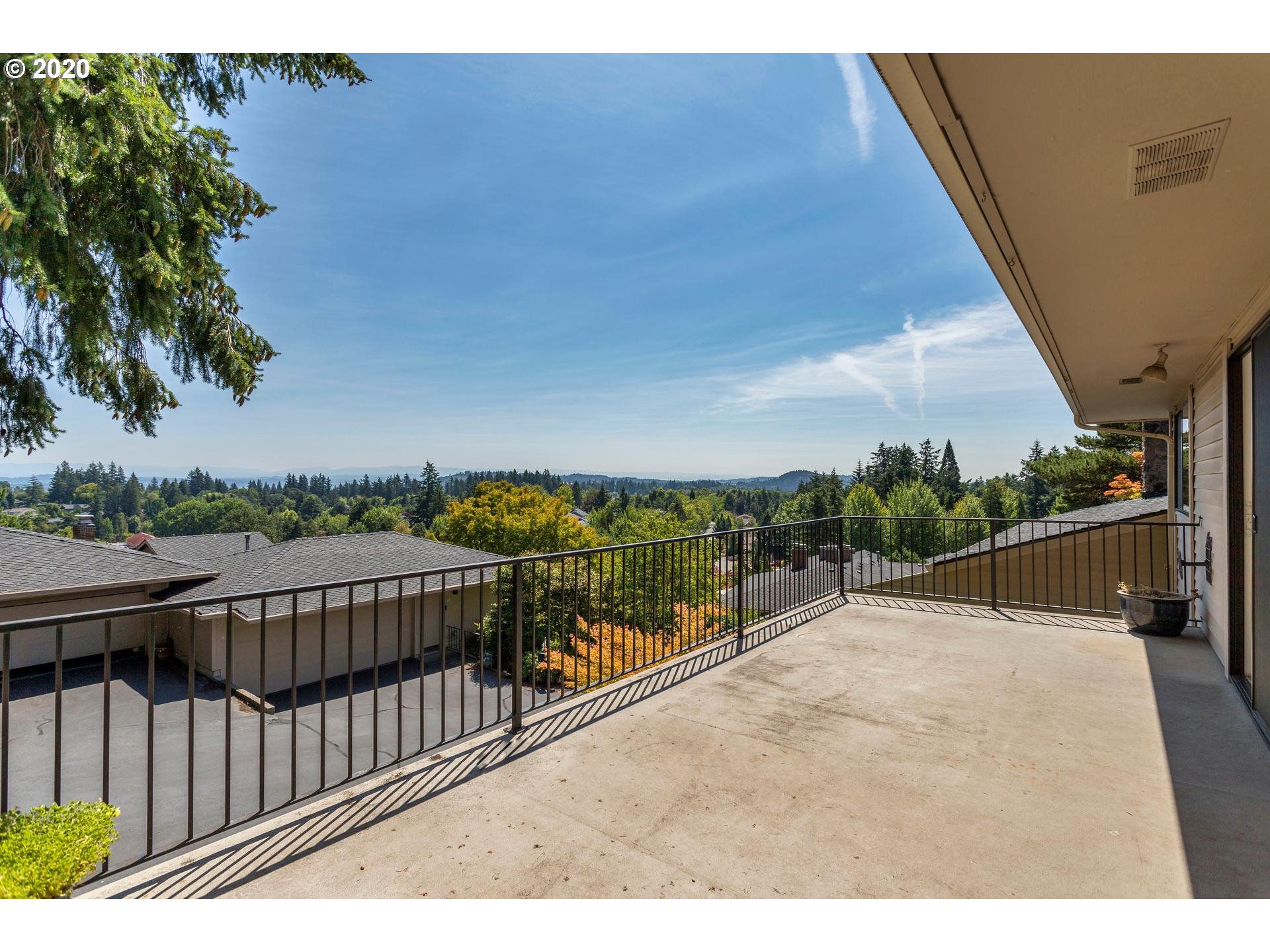 Photo #2: 20400746 Listing 