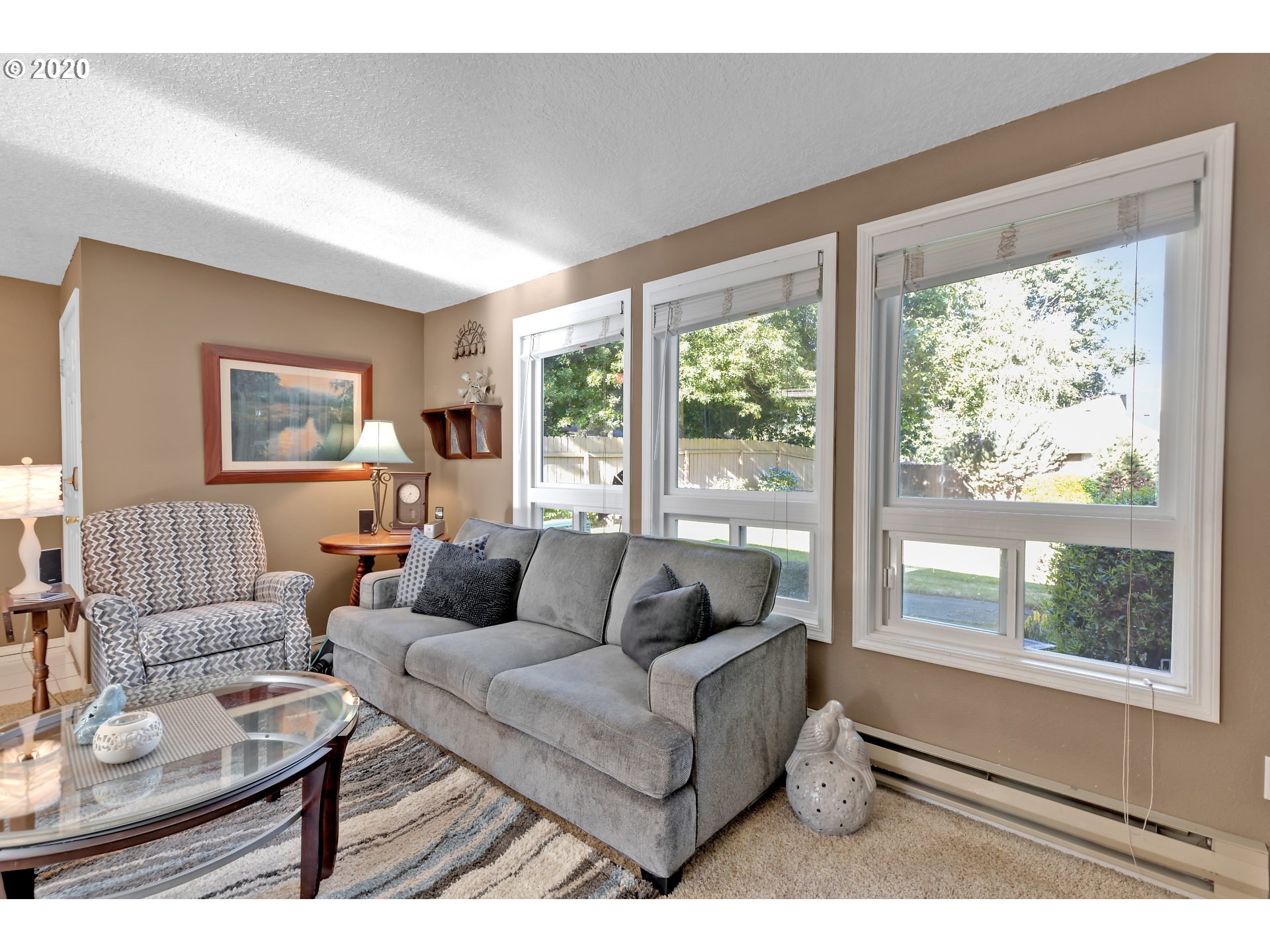 Photo #5: 20403065 Listing 