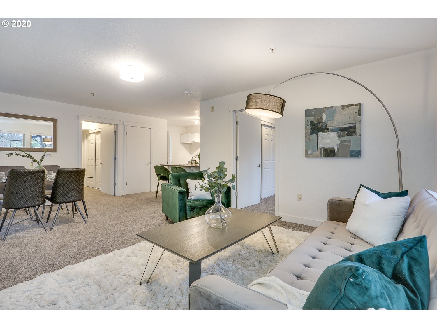Photo #3: 20404807 Listing 