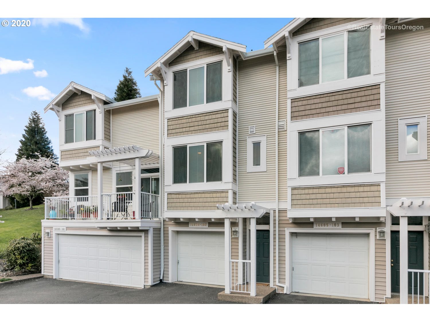 Photo #2: 20405825 Listing 