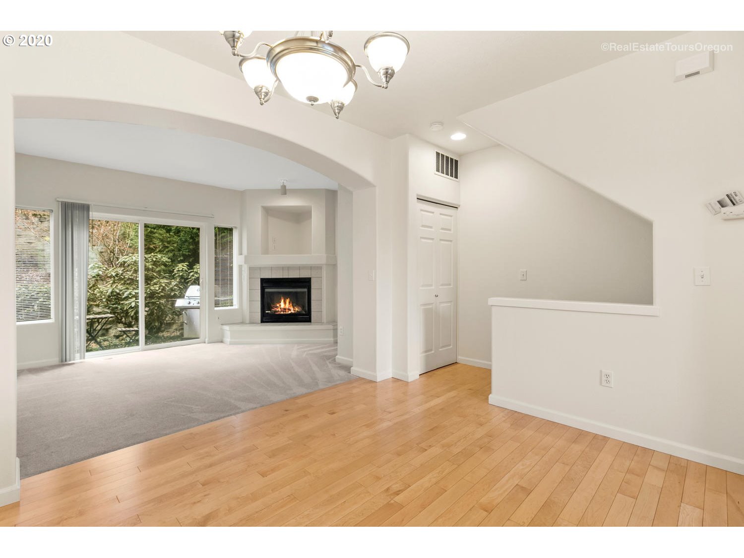 Photo #6: 20405825 Listing 