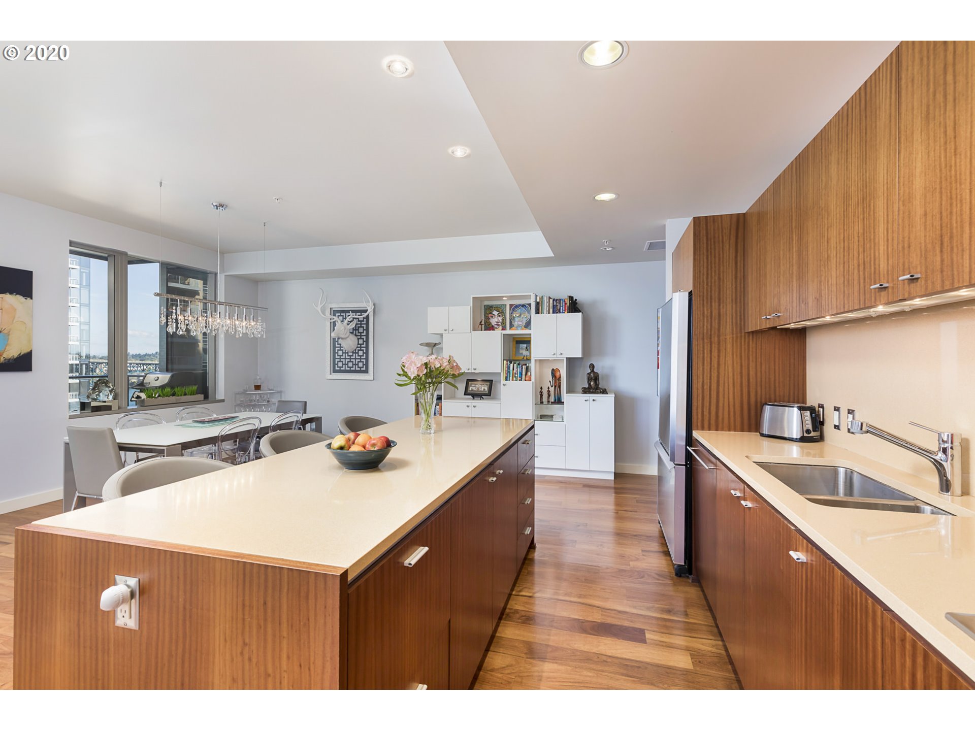 Photo #6: 20407392 Listing 