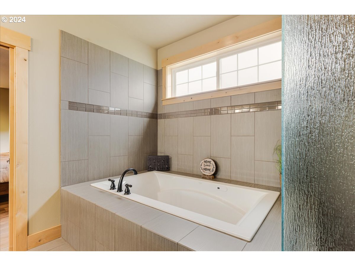 21501 SW NICHOLAS VIEW DR, Sherwood, OR, 97140