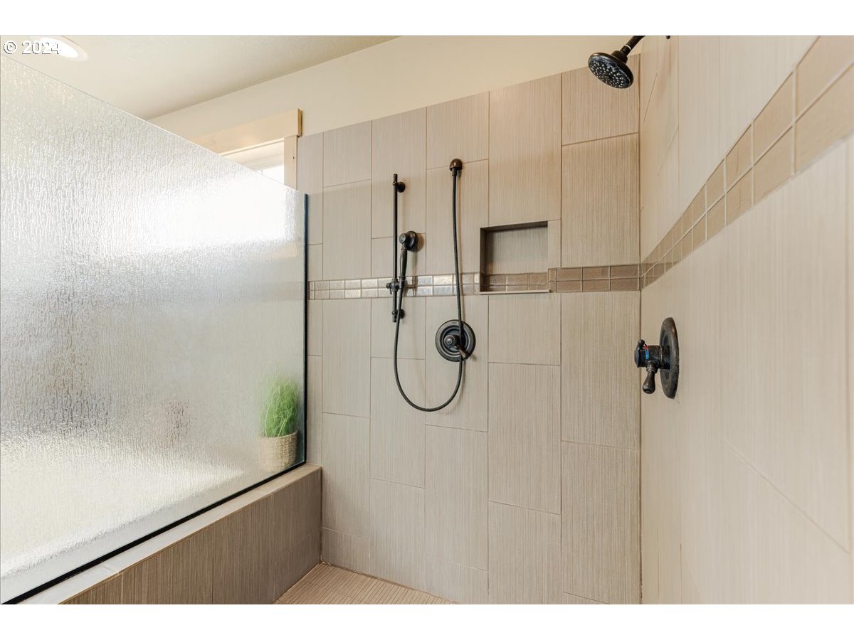 21501 SW NICHOLAS VIEW DR, Sherwood, OR, 97140