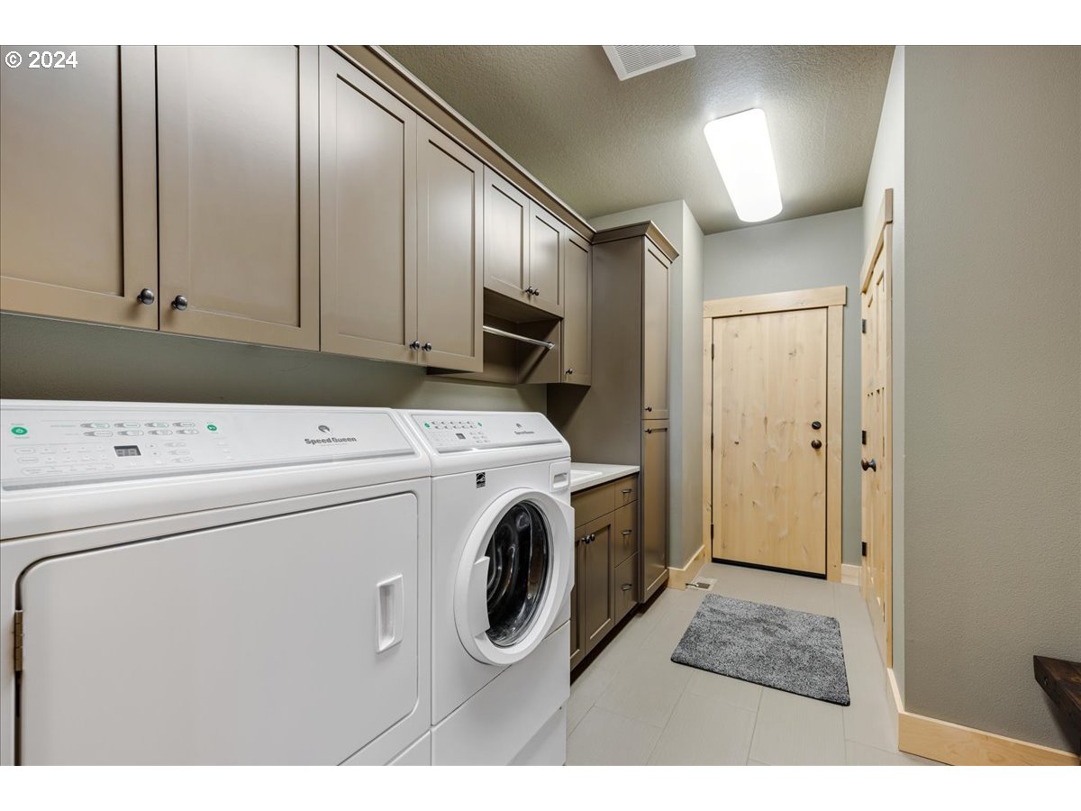 21501 SW NICHOLAS VIEW DR, Sherwood, OR, 97140