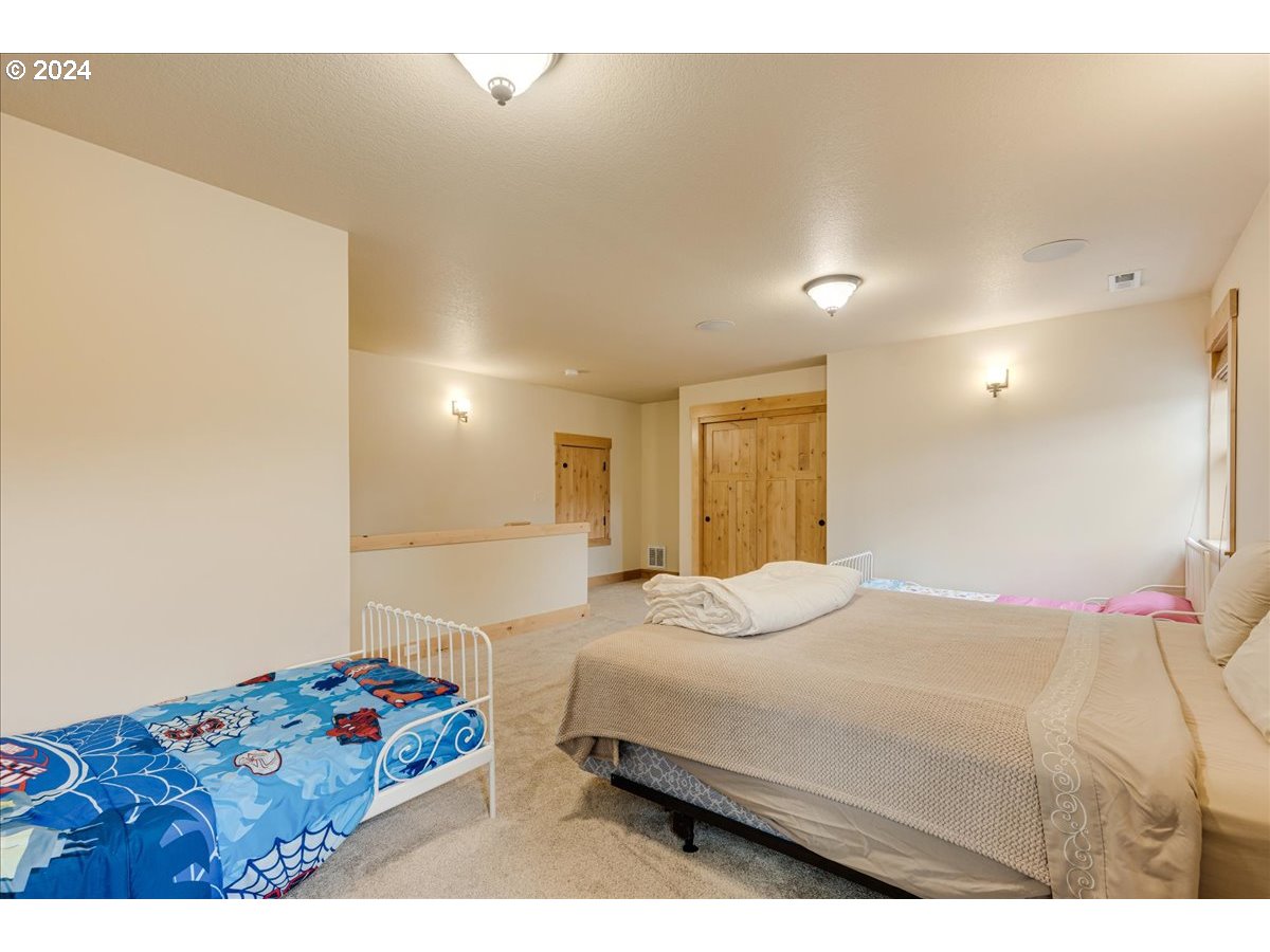 21501 SW NICHOLAS VIEW DR, Sherwood, OR, 97140
