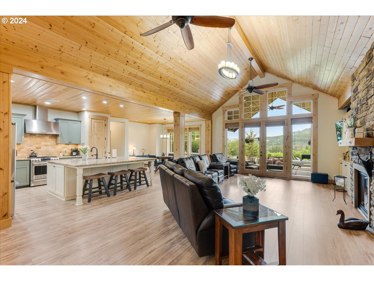 21501 SW NICHOLAS VIEW DR, Sherwood, OR, 97140