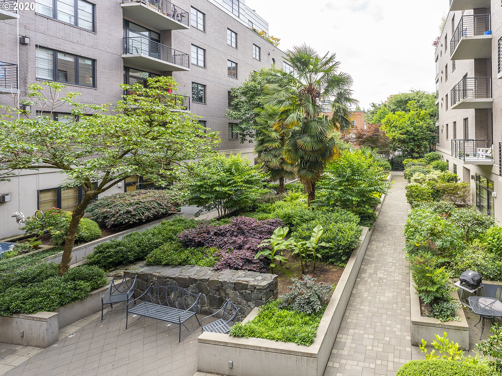 Photo #6: 20413945 Listing 