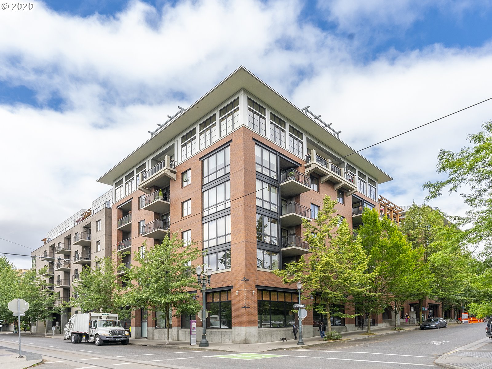 Photo #3: 20413945 Listing 