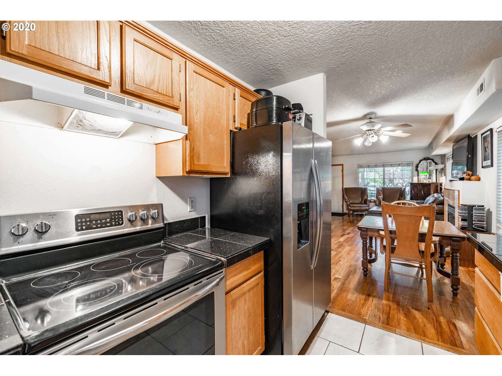 Photo #6: 20415773 Listing 