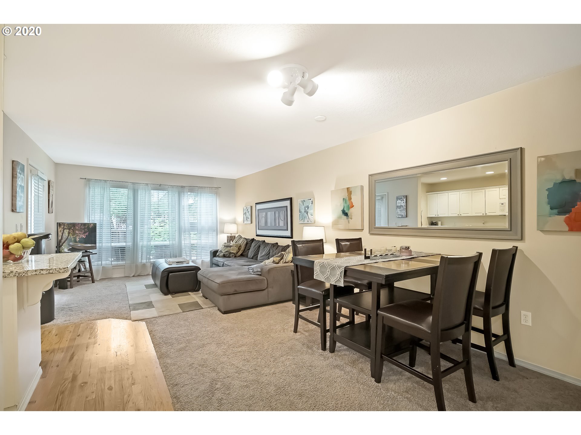 Photo #4: 20424338 Listing 