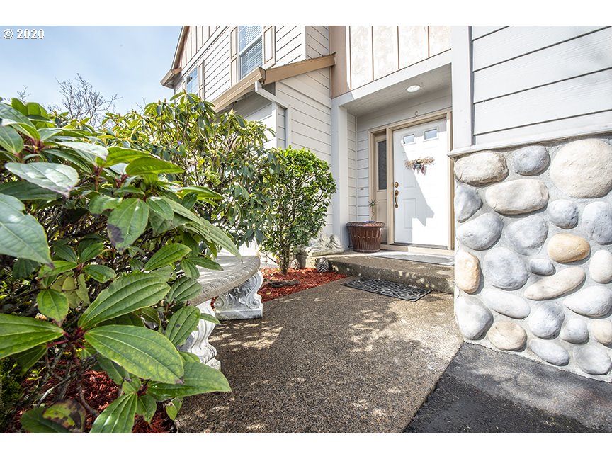 Photo #2: 20424383 Listing 