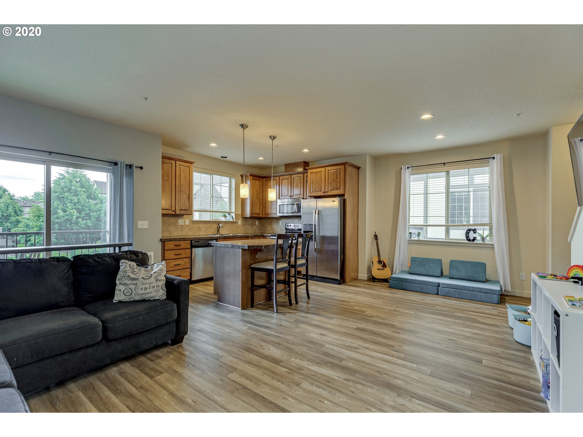 Photo #3: 20426047 Listing 