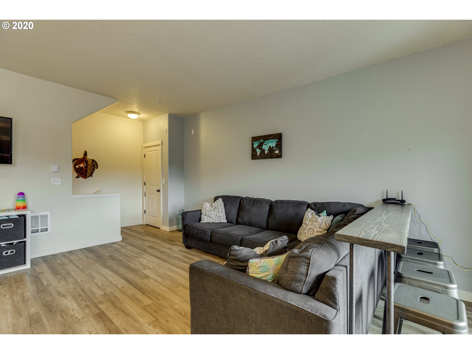 Photo #4: 20426047 Listing 