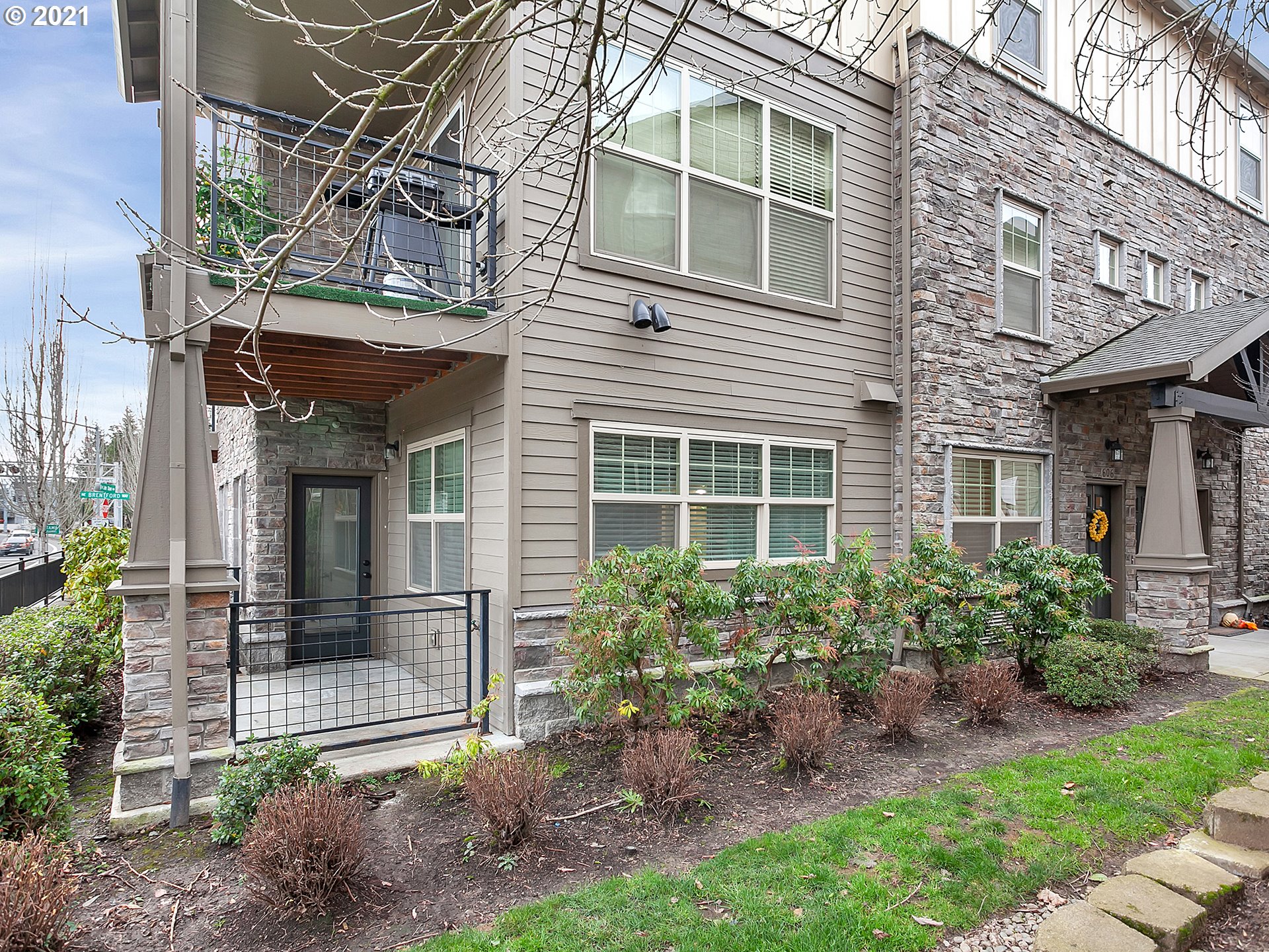 Photo #2: 20428659 Listing 