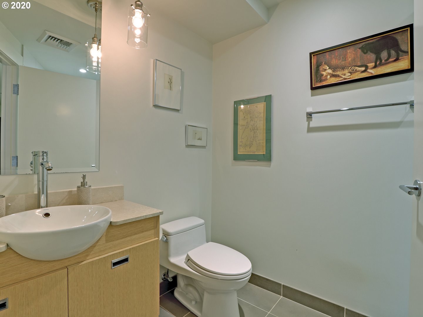 Photo #4: 20430020 Listing 