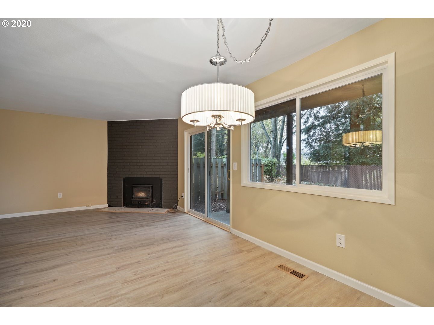Photo #6: 20430779 Listing 