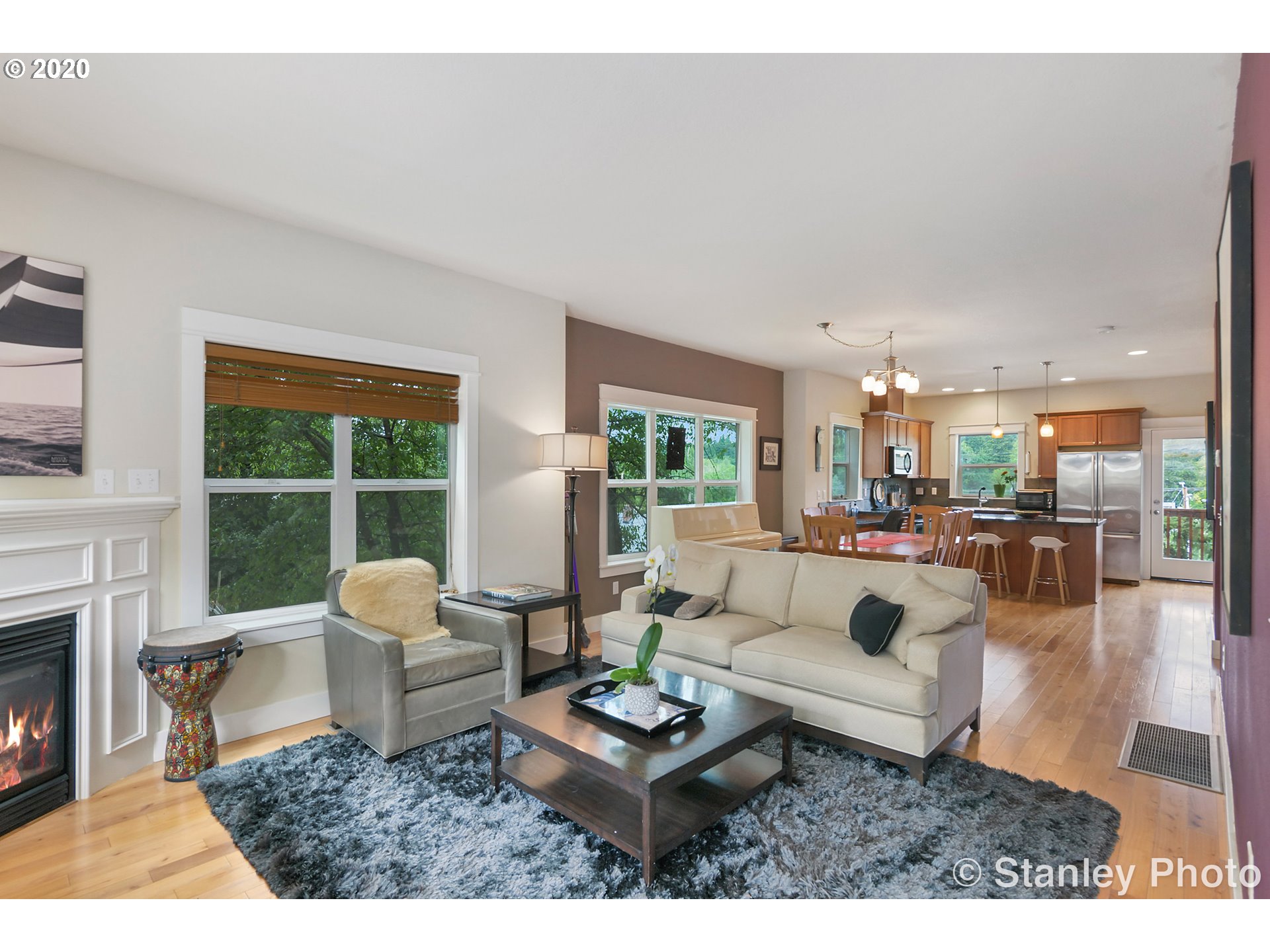 Photo #4: 20431175 Listing 