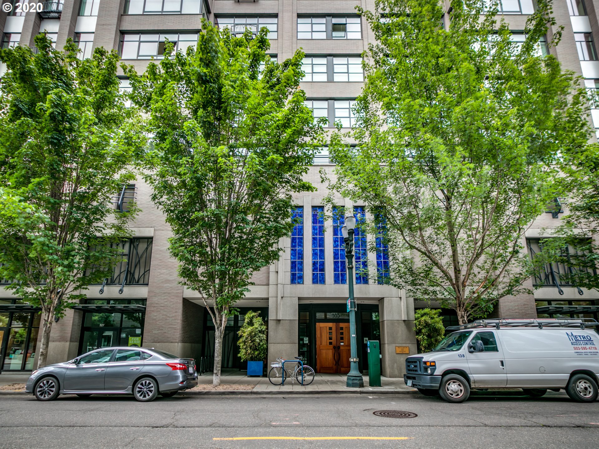 Photo #3: 20431307 Listing 