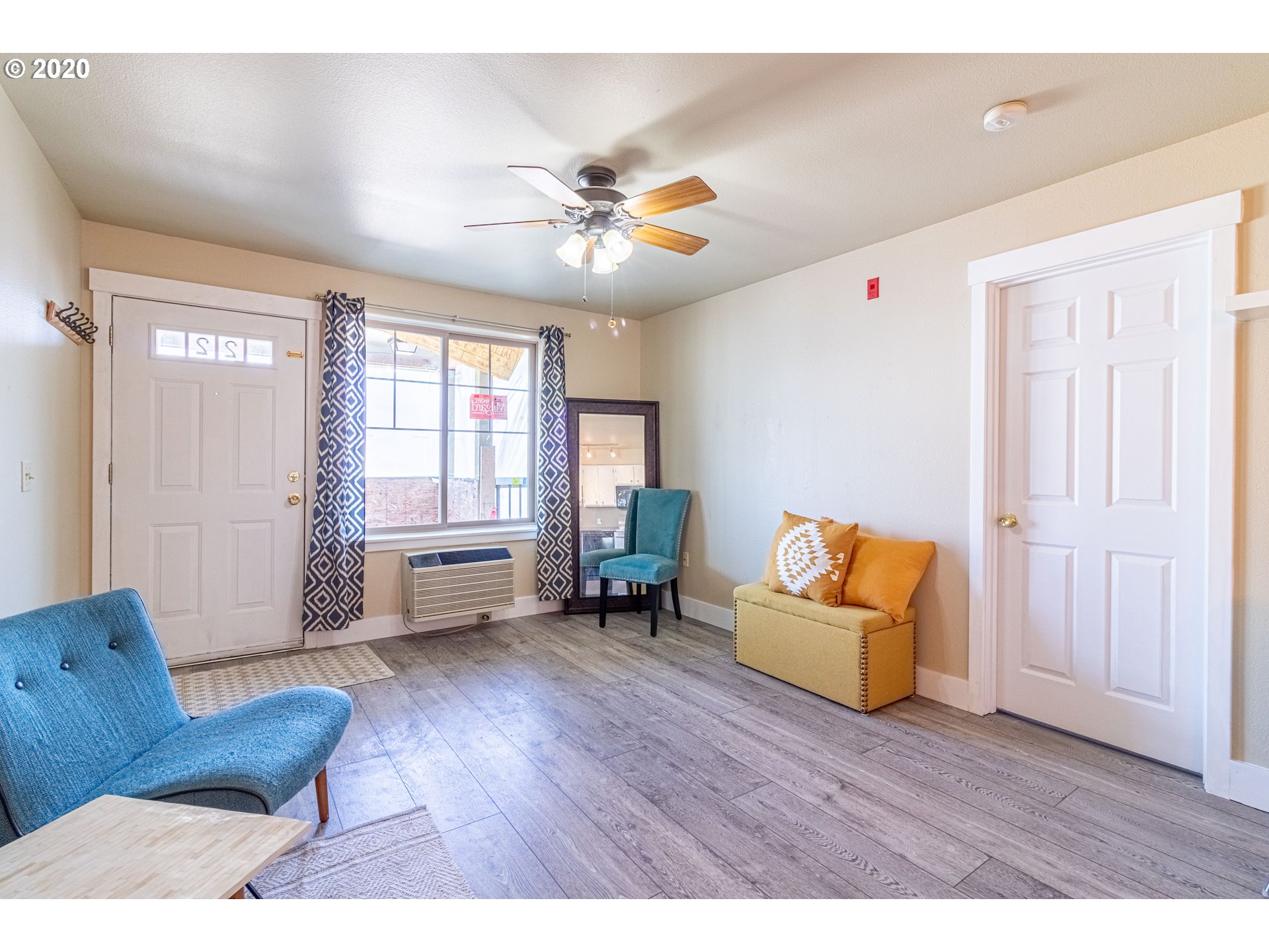 Photo #4: 20432259 Listing 