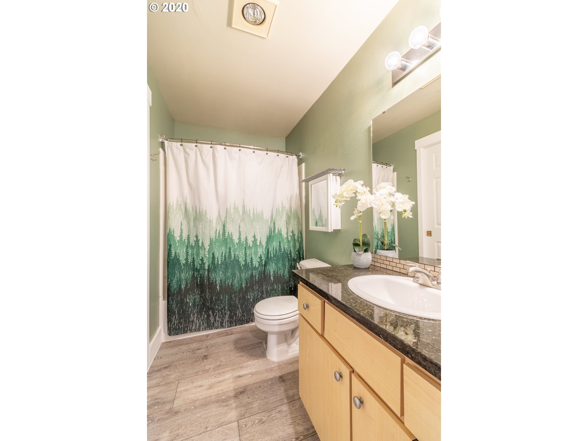 Photo #6: 20432259 Listing 