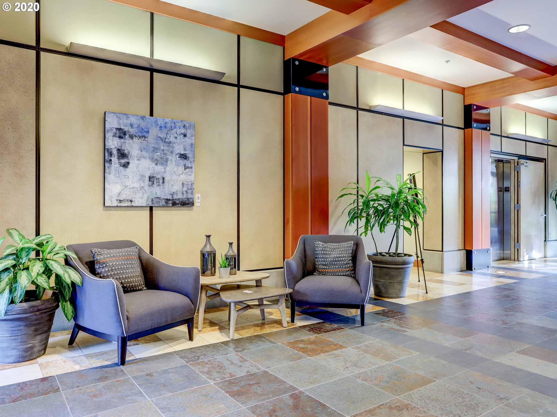 Photo #3: 20433154 Listing 