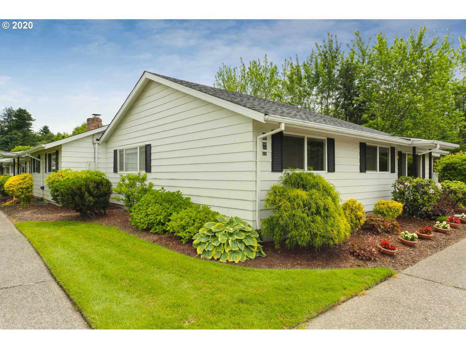 Photo #3: 20435283 Listing 