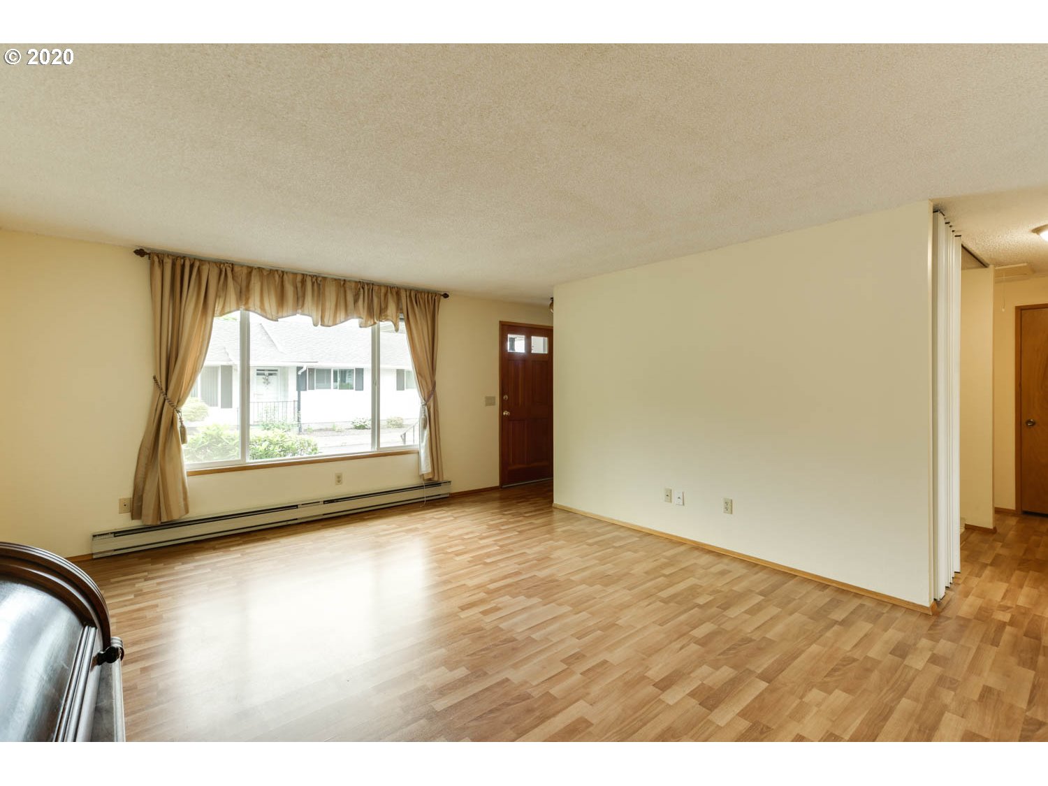 Photo #5: 20435283 Listing 