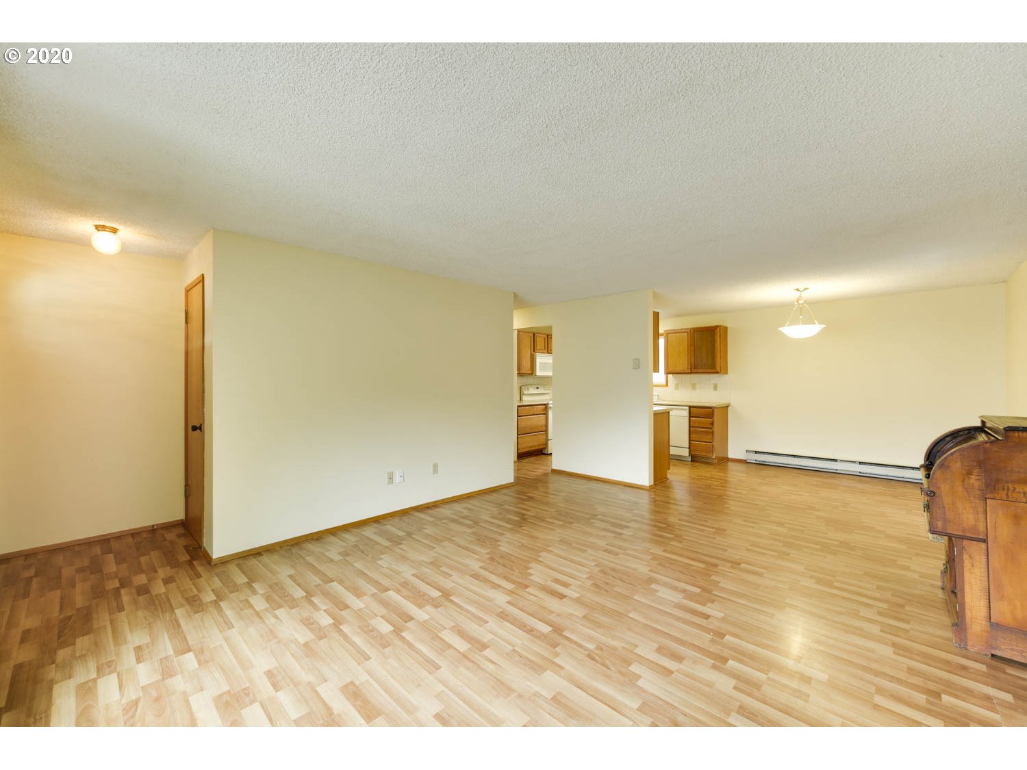 Photo #6: 20435283 Listing 