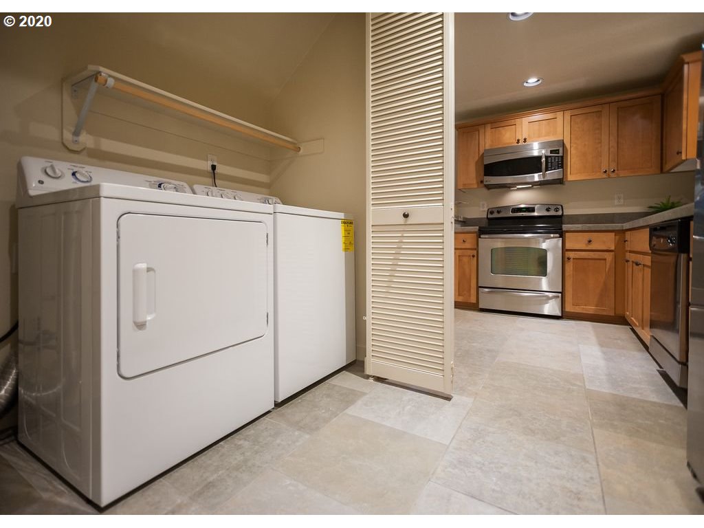 Photo #4: 20435425 Listing 