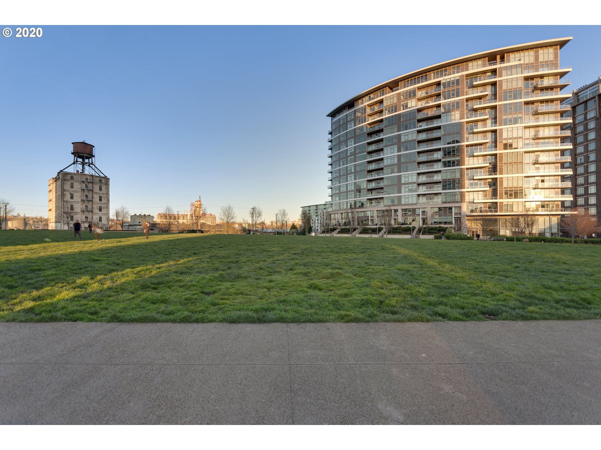 Photo #3: 20438958 Listing 