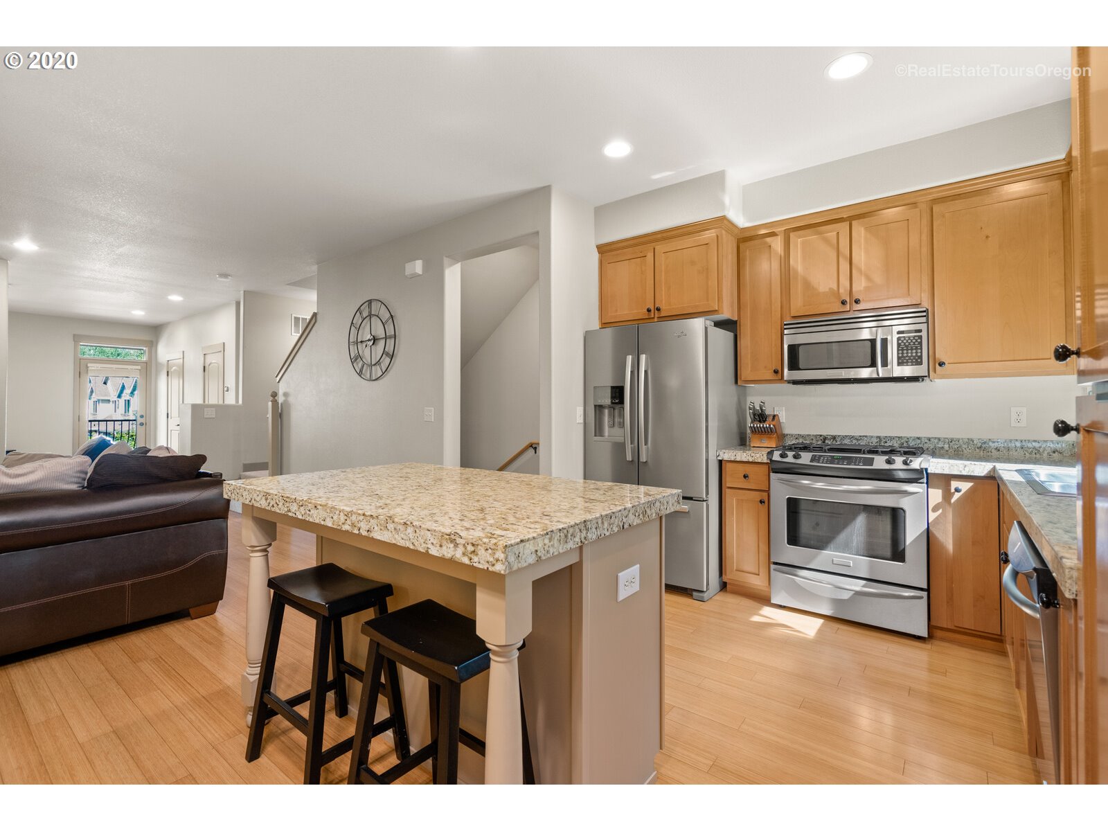 Photo #5: 20440265 Listing 