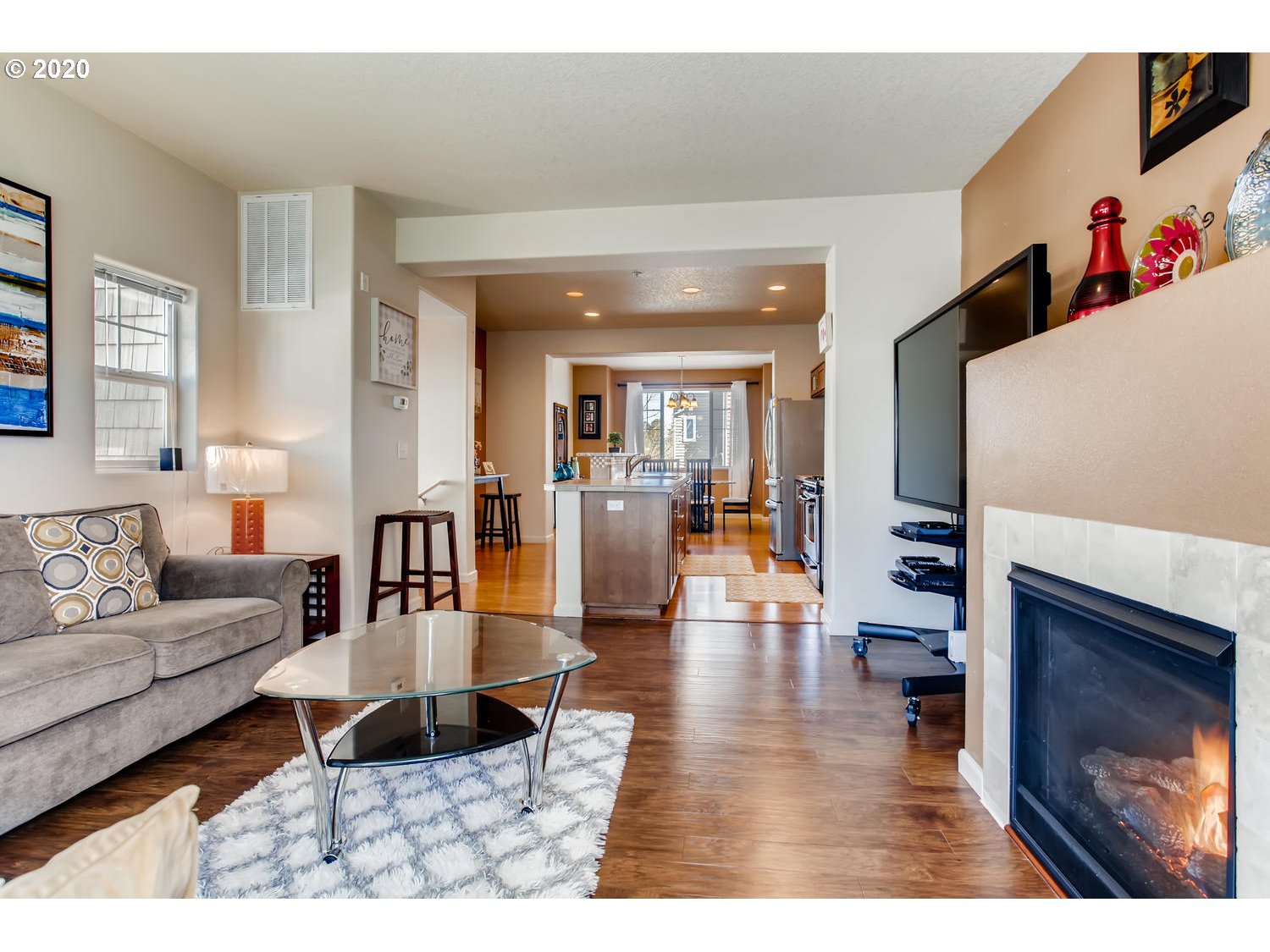 Photo #5: 20442032 Listing 