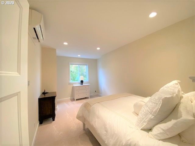 Photo #5: 20447232 Listing 
