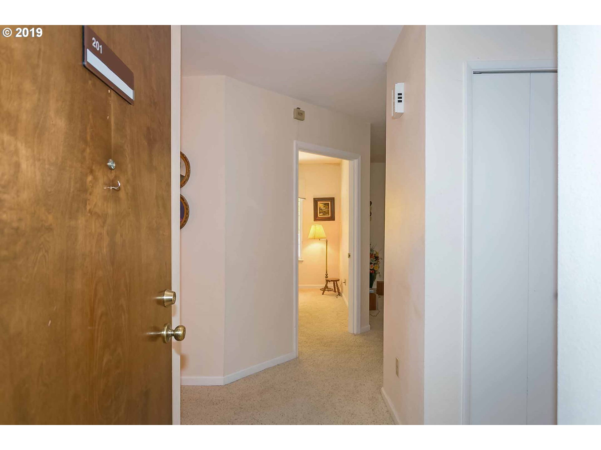 Photo #3: 20448821 Listing 