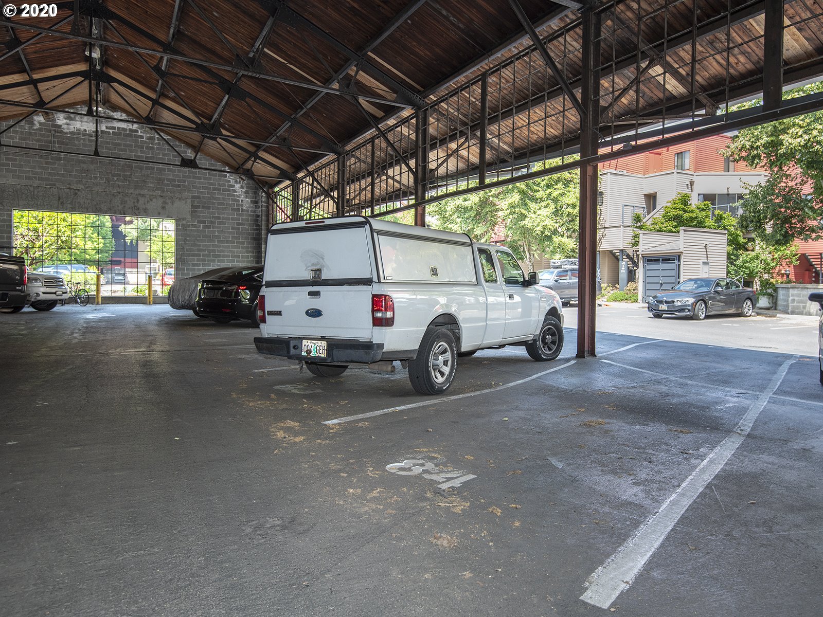 Photo #2: 20450024 Listing 