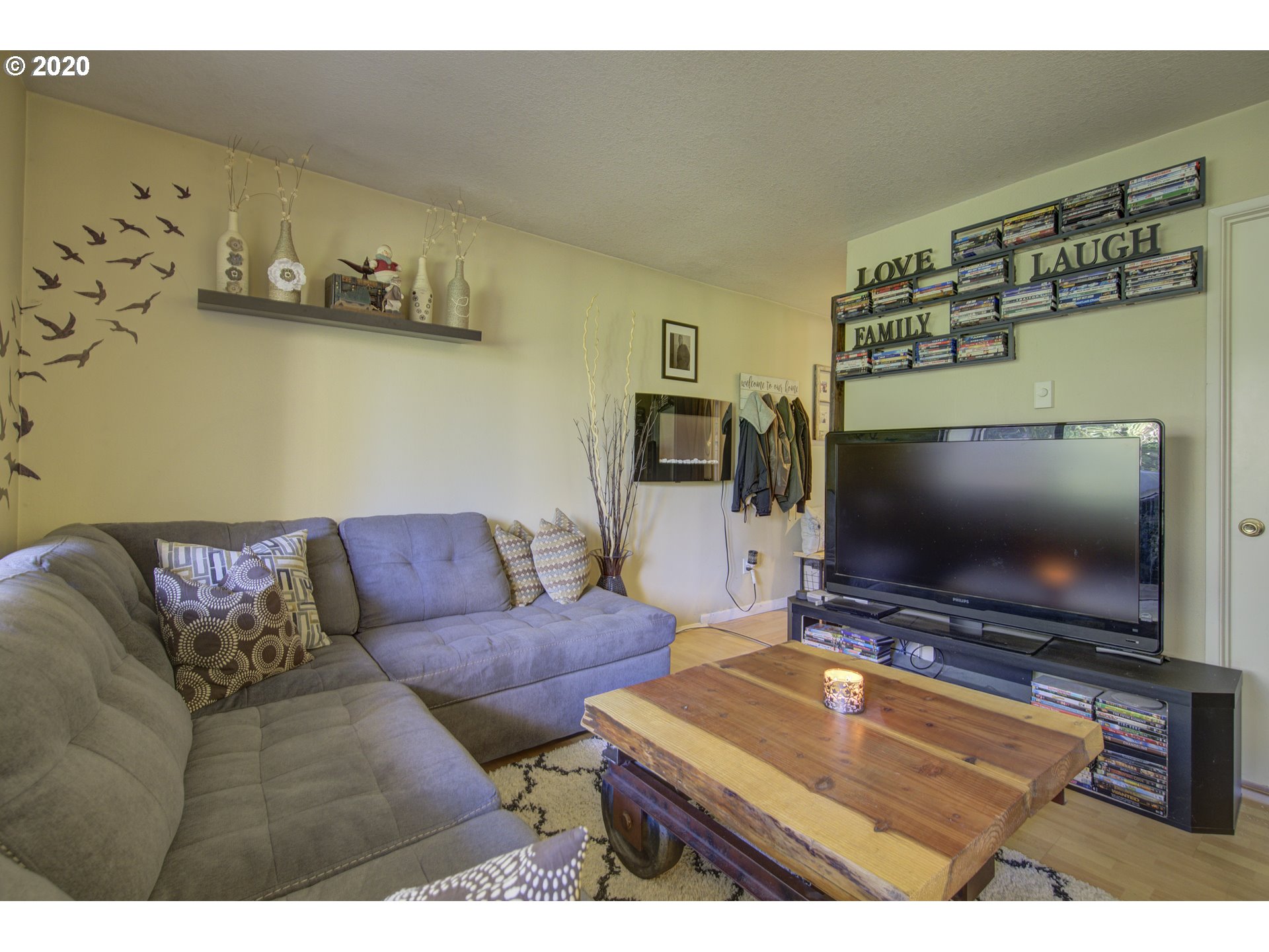 Photo #6: 20450910 Listing 