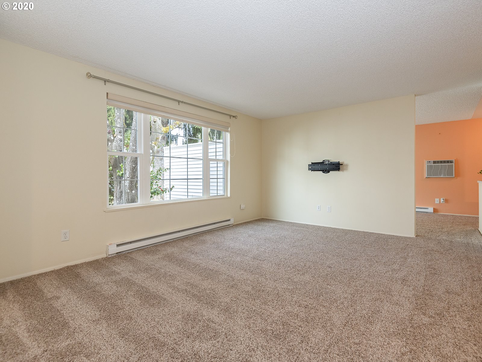 Photo #5: 20451750 Listing 