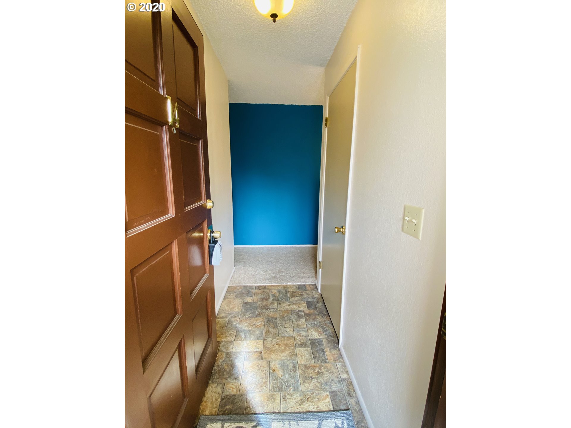 Photo #2: 20453143 Listing 