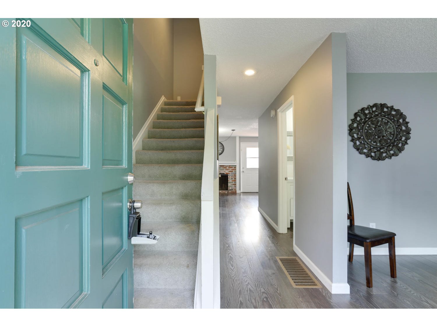 Photo #3: 20457381 Listing 