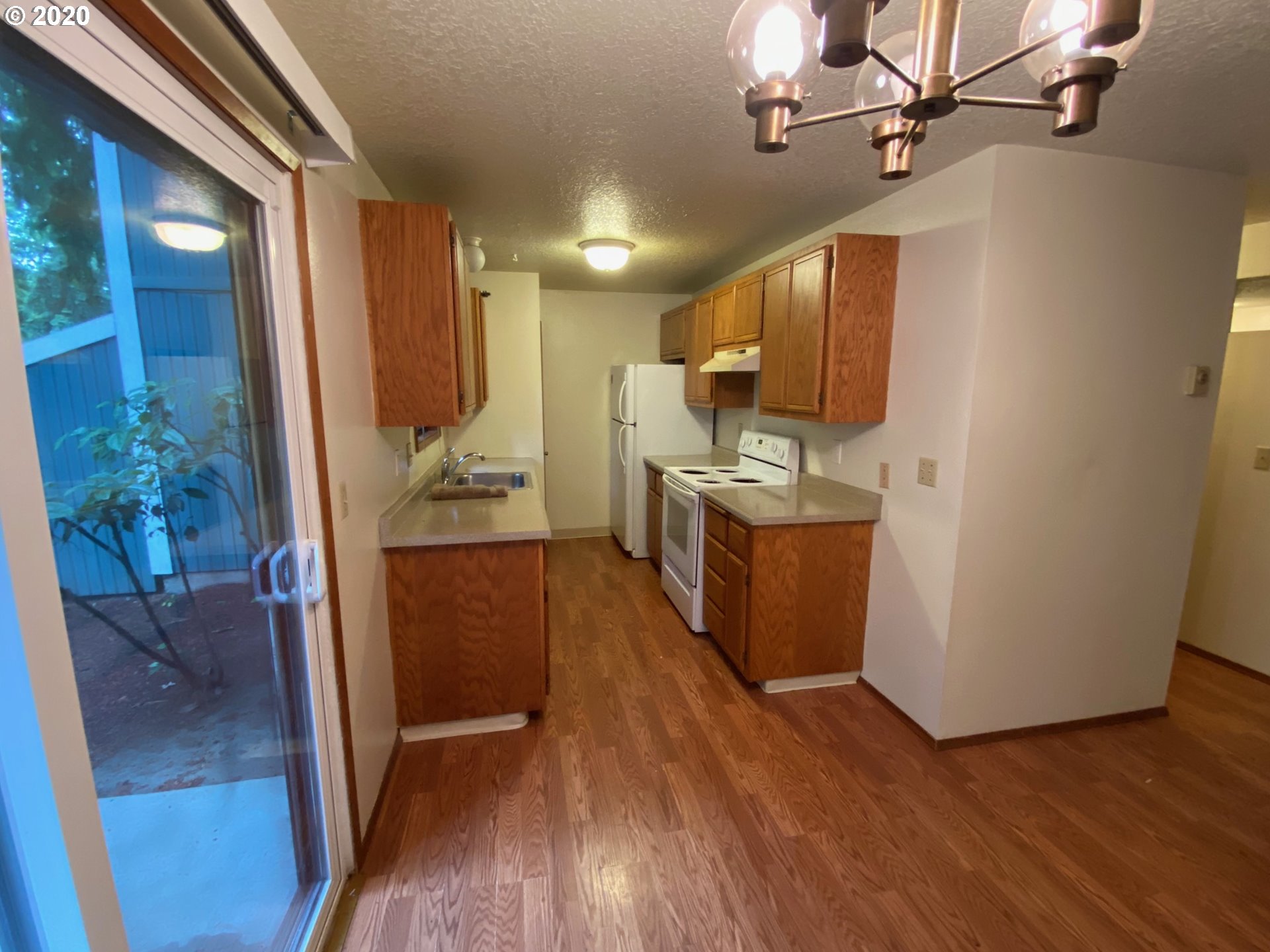 Photo #6: 20458207 Listing 